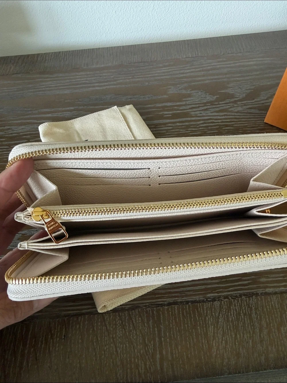 Louis Vuitton Empreinte Degrade Zippy Wallet - Picture 11 of 12